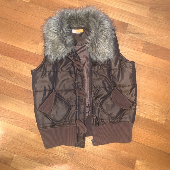 Brown puffer - Picture 1 of 1